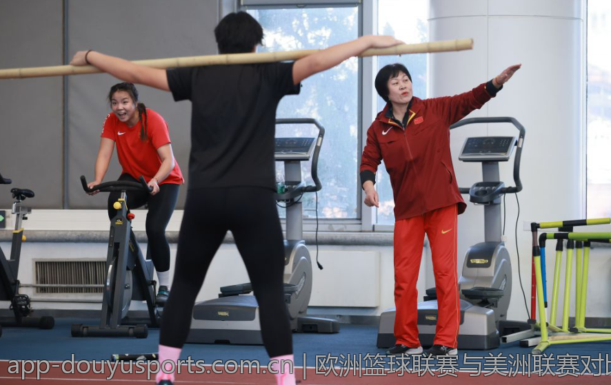 欧洲篮球联赛与美洲联赛对比透视