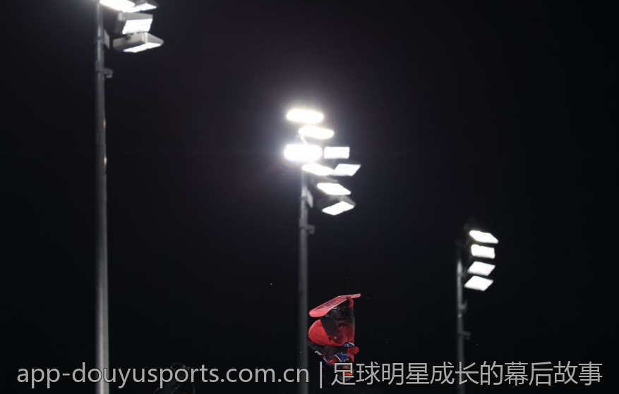 足球明星成长的幕后故事