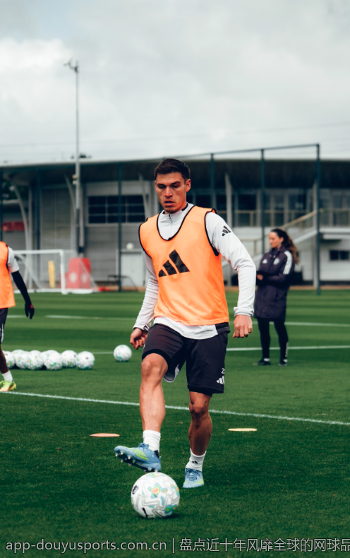 盘点近十年风靡全球的网球品牌